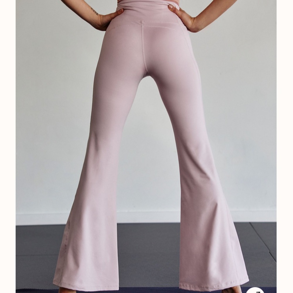 Free People Movement pink pearl yoga pants
